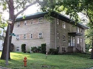 302 W Locust St #2, Urbana, IL 61801