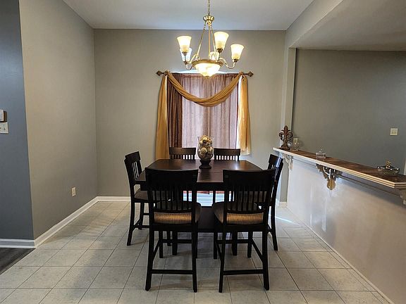 5th image of 10460 Birchwood Dr