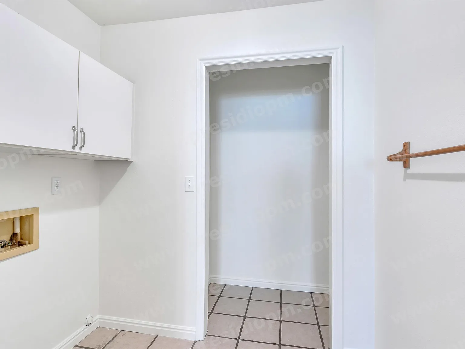 975 South 250 West #F - 1 — Photo 4