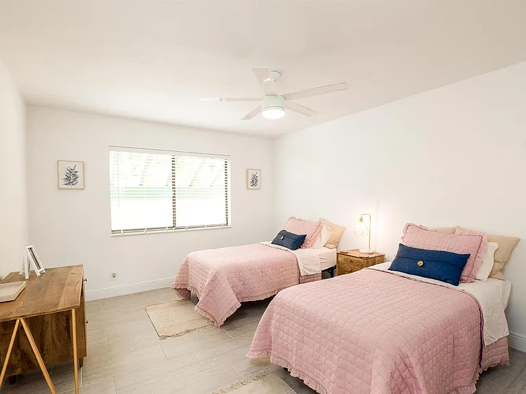 3 Lexington Ln E #A — Photo 11