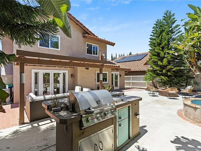 6 Caymas Ct — Photo 15