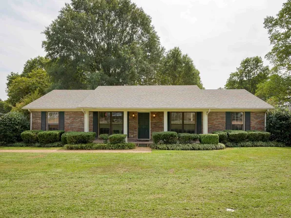 406 Wright Dr, Florence, AL 35633
