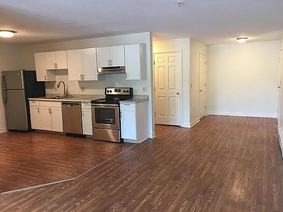 3rd image of 30 Gatehouse Rd APT 103