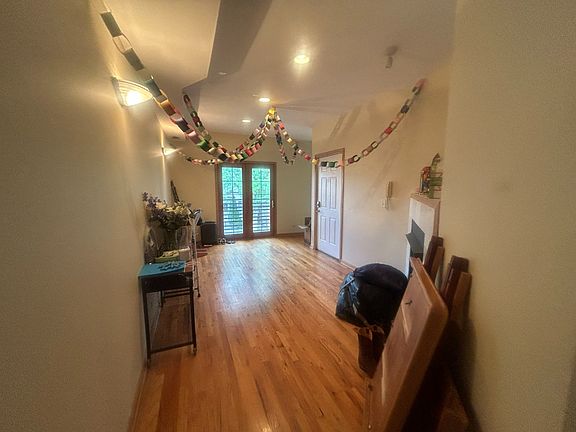 4th image of 1316 N Rockwell St #2