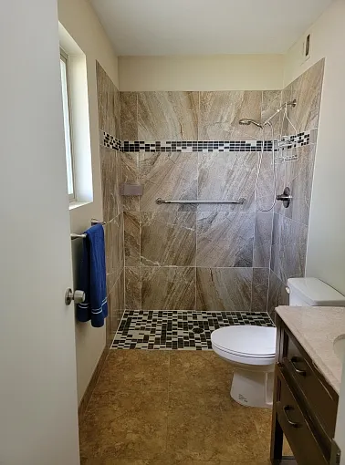 10916 W Peoria Ave — Photo 6