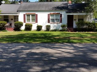 518 3rd St #A, Cheraw, SC 29520