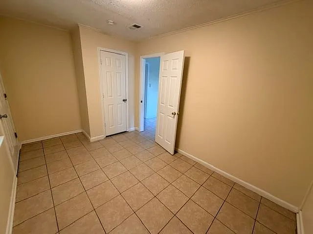 1723 Russwood Rd — Photo 5