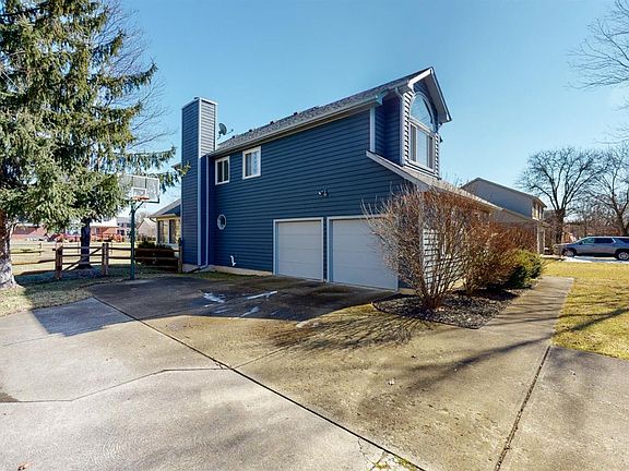 3rd image of 8274 Meadowlark Dr