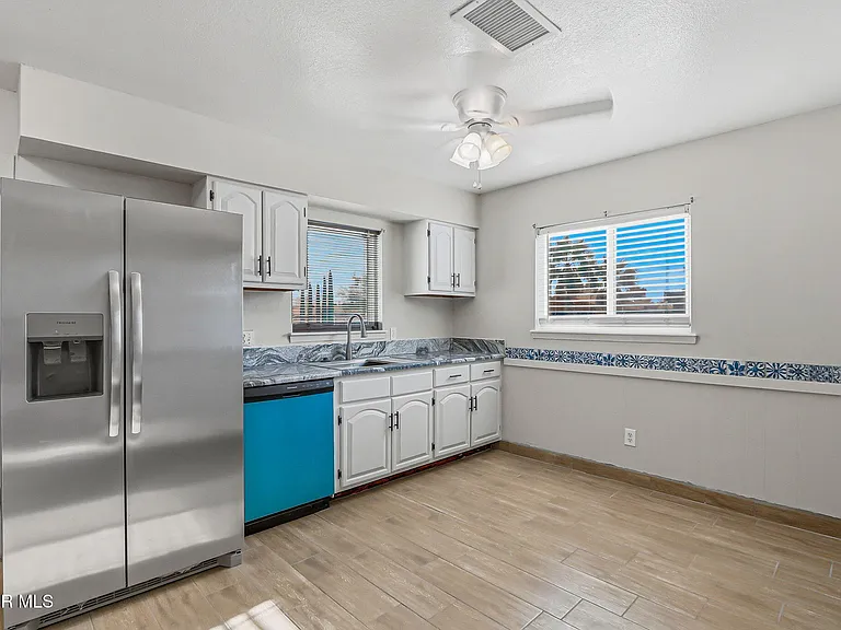 2624 Lake Victoria Dr #A — Photo 6