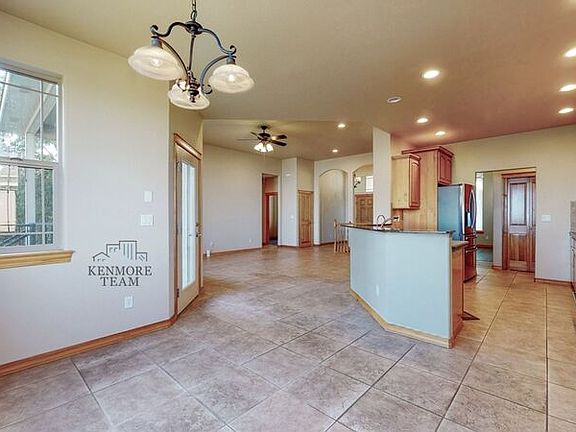 4th image of 1640 Meadow Hills Dr