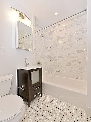 Rented by Cooper & Cooper Real Estate | media 7