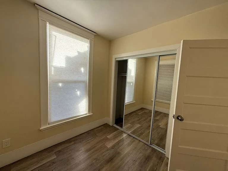 2535 Filbert Street — Photo 21