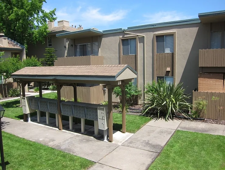 6001 Riverside Blvd — Photo 9