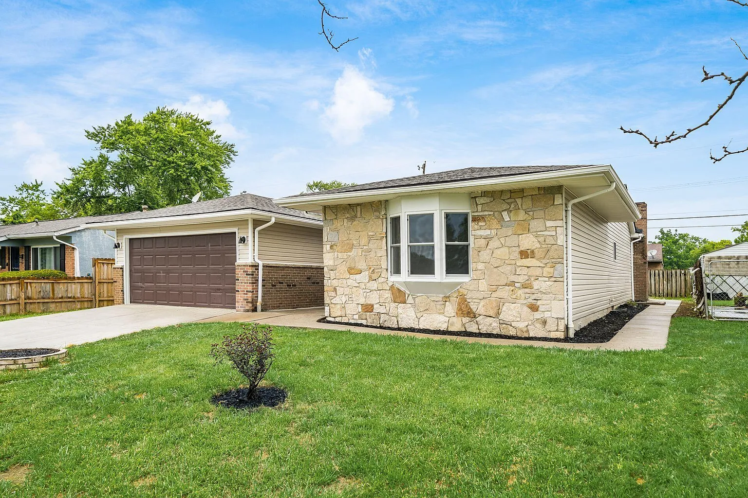2036 Holt Ave photo 1