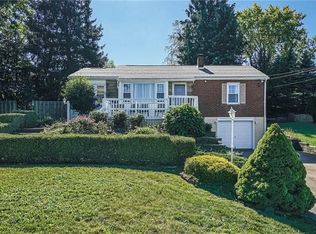 2907 Clayton Rd, Beaver Falls, PA 15010