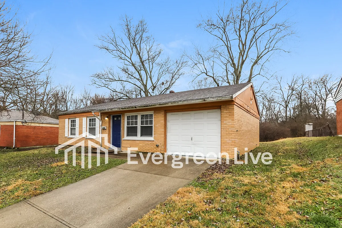Building Photo - 9209 Meadowglen Dr