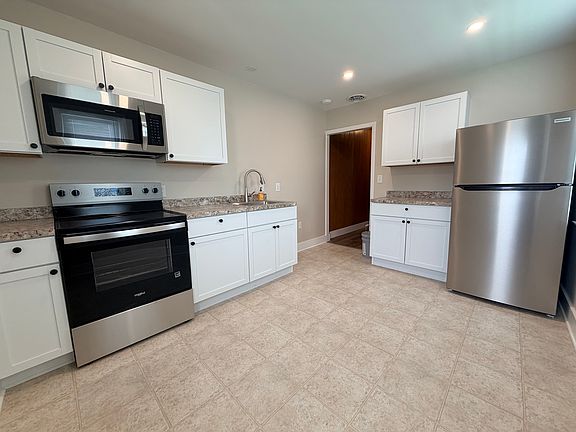 4th image of 434 Atlantic Ave
