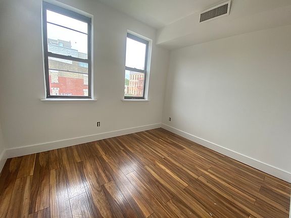 5th image of 186 Meserole St #Penthouse