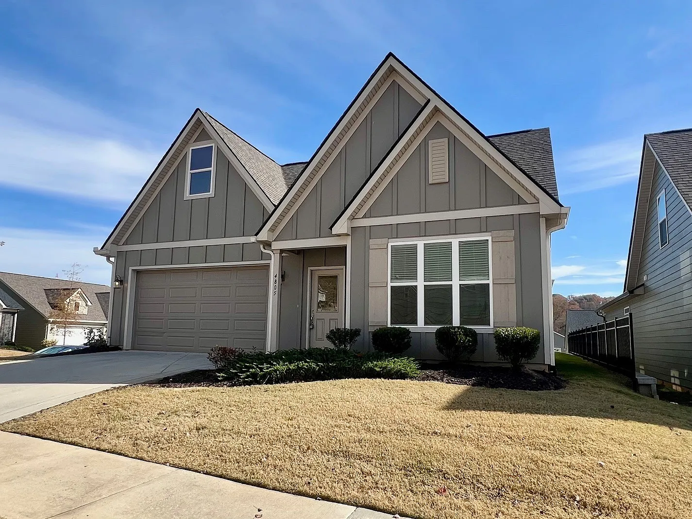 4 bed, 3.0 bath, 2515 sqft, $3,050 — Photo 2