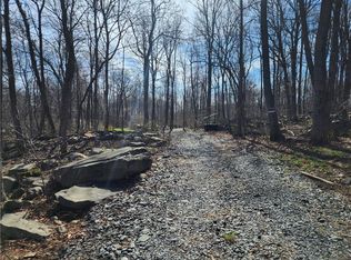 10 Sollazzo Ln, Highland, NY 12528