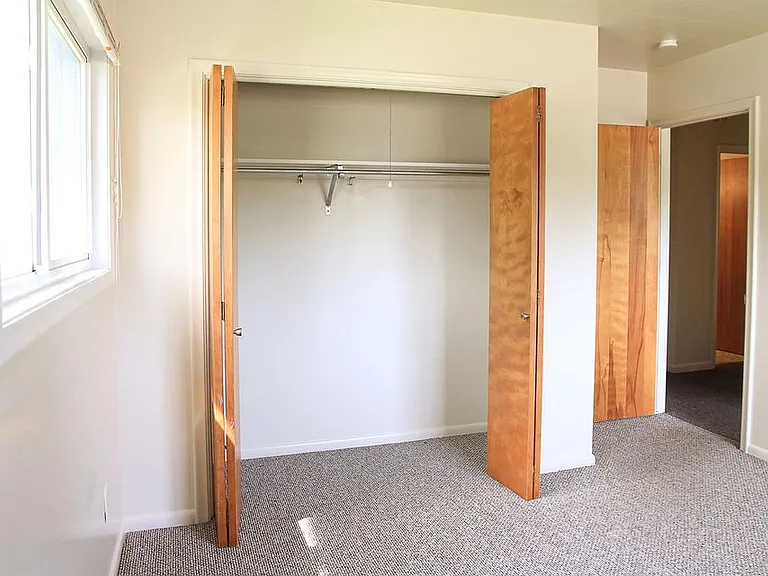 1353 Burcham Dr — Photo 3