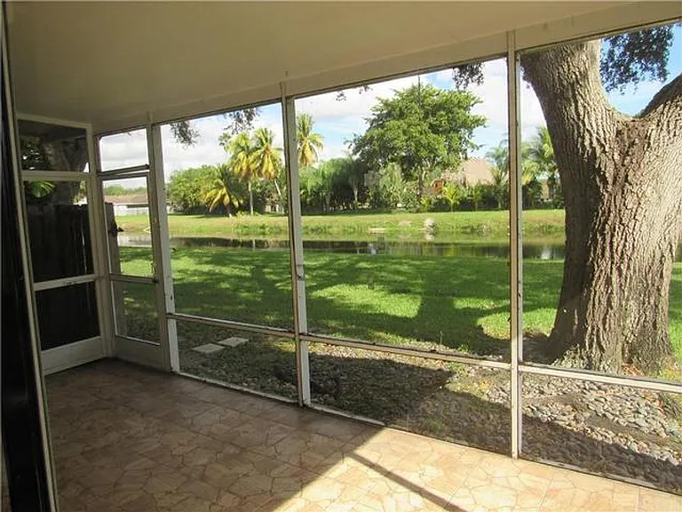 5240 SW 121st Ave — Photo 10