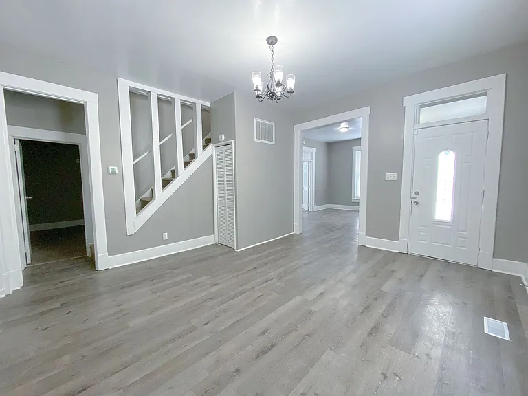 514 S Courtland Ave — Photo 4