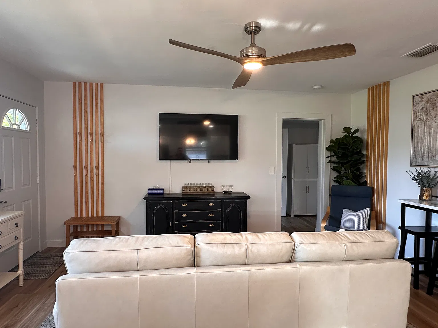 3 bed, 1500 sqft, $2,595 — Photo 3