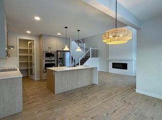 289 Glenridding Ravine Rd SW, Edmonton, AB T6W5J6