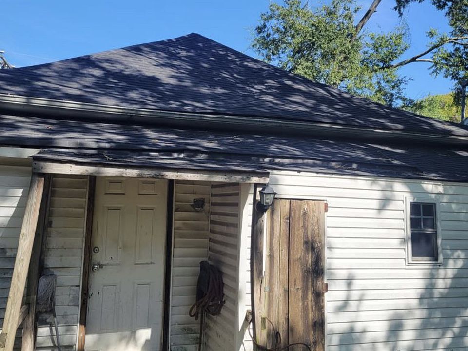 2nd image of 727 26th Ave N