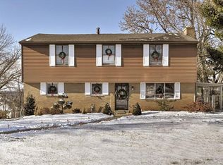 211 McConnell Rd, Canonsburg, PA 15317