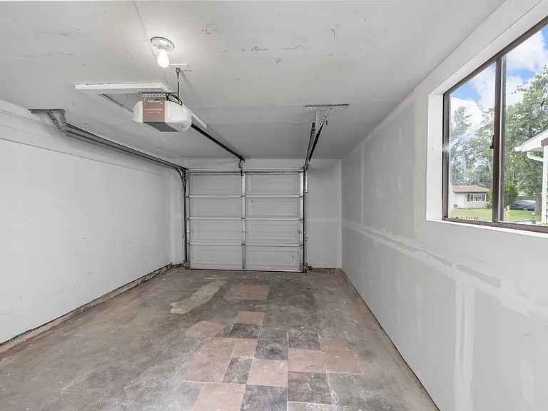 1417 Plaza Pl — Photo 10