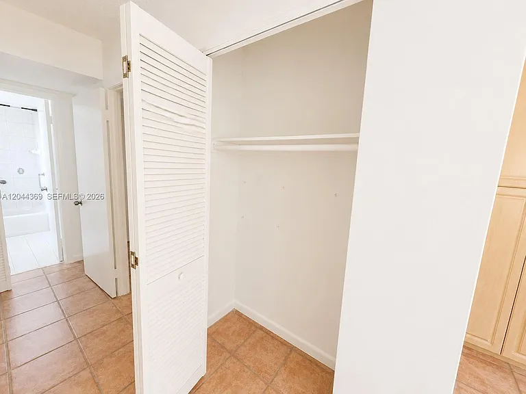7705 SW 86th St #B-213 — Photo 12