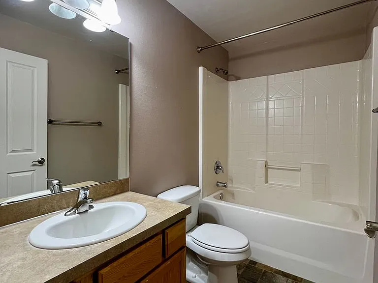 1006 S 91st Ave #2 — Photo 8