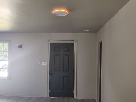 5th image of 6317 N Denver Ave