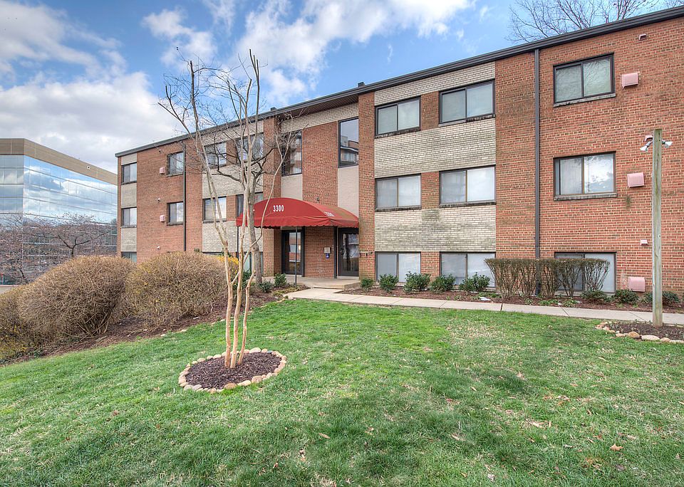 1st image of 3300 S 28th St #3300-202