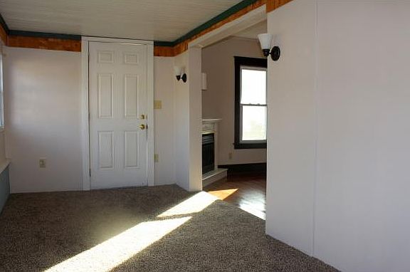 2nd image of 120 Charles St