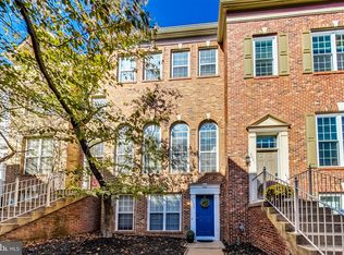 6033 Ricketts Walk, Alexandria, VA 22312