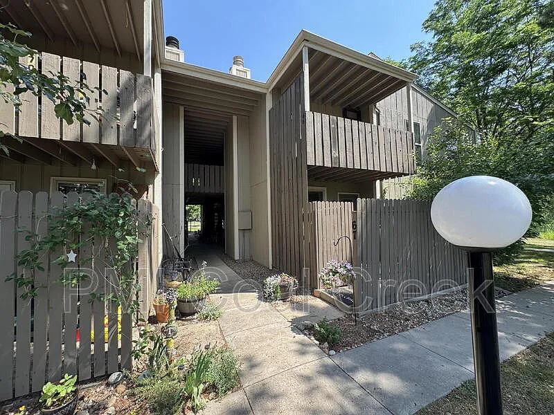 8060 Niwot Rd #66