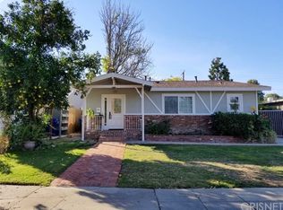 22034 Viscanio Rd, Woodland Hills, CA 91364