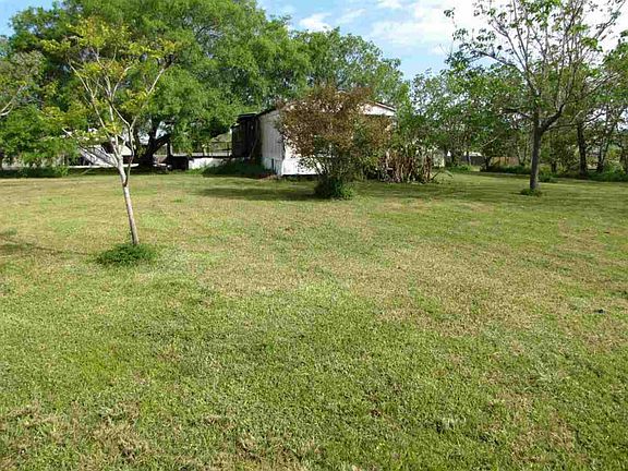 2nd image of 1504 Hillebrandt Acres