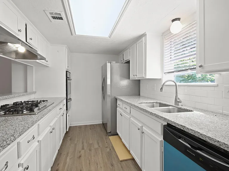 24607 Green Moss Dr — Photo 12