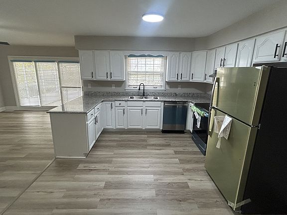4th image of 16 Wesley Ct