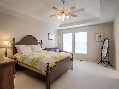 2600 NW Richard Dr — Photo 3