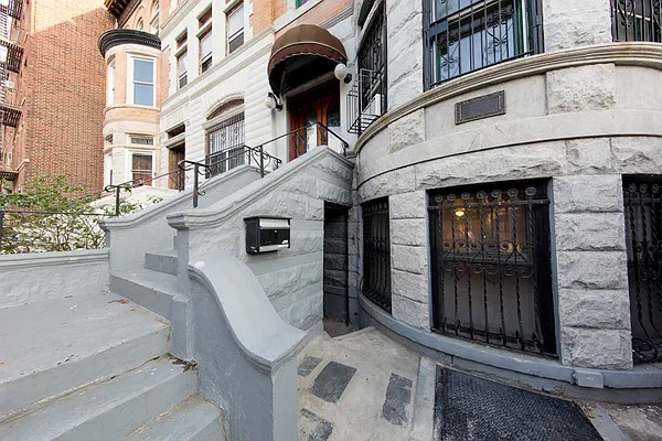 Rented by Corcoran | media 13