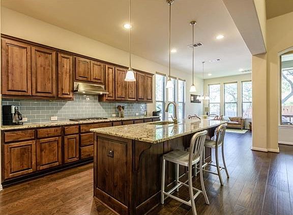 2nd image of 2404 Berkshire Way