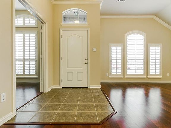 3rd image of 2353 Lake Hollow Cir