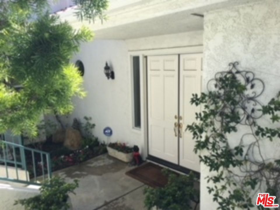 2nd image of 2006 Palisades Dr