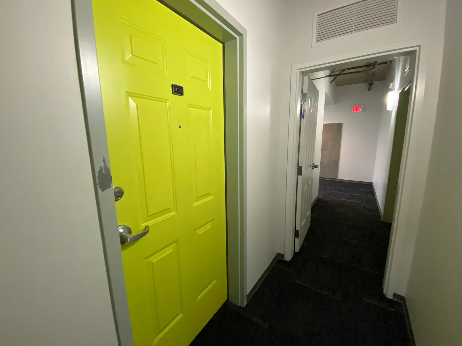 408 10024 Jasper Avenue — Photo 2