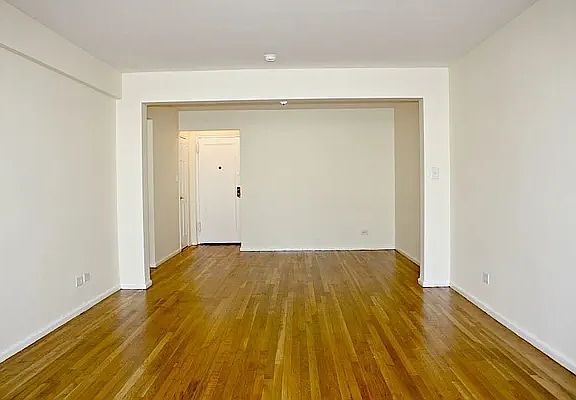 2nd image of 350 Sterling St #3901